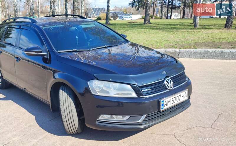 Универсал Volkswagen Passat 2012 в Житомире