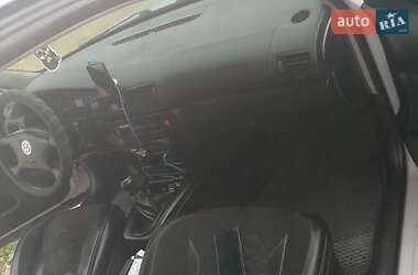 Седан Volkswagen Passat 2000 в Івано-Франківську