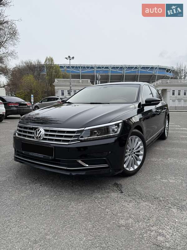 Седан Volkswagen Passat 2017 в 