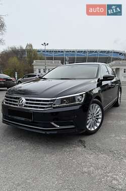 Седан Volkswagen Passat 2017 в 