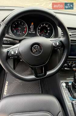 Седан Volkswagen Passat 2017 в 