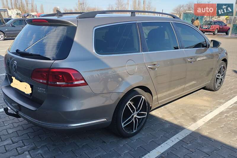 Универсал Volkswagen Passat 2013 в Николаеве