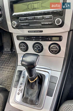 Універсал Volkswagen Passat 2009 в 
