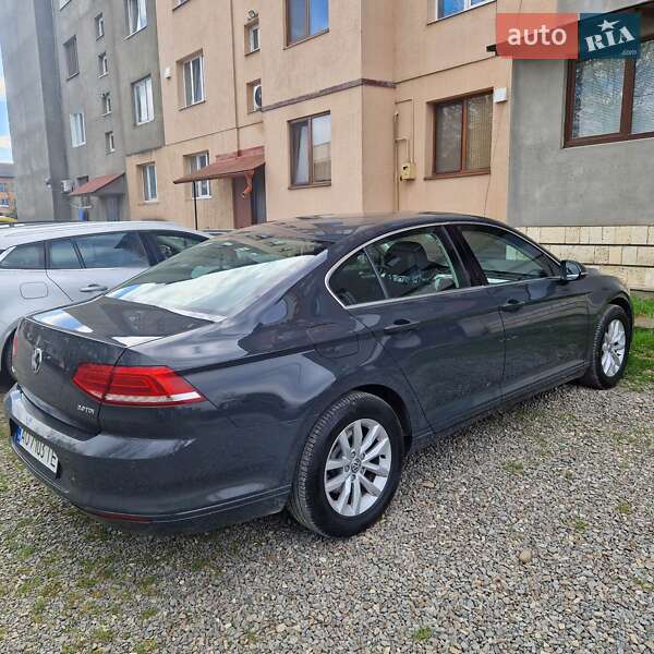 Седан Volkswagen Passat 2017 в Виноградові