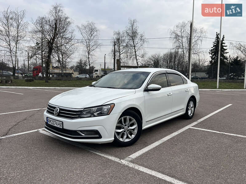 Седан Volkswagen Passat 2016 в Житомире