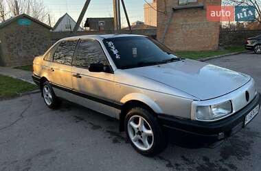 Седан Volkswagen Passat 1990 в 