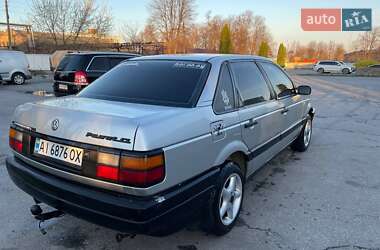 Седан Volkswagen Passat 1990 в 