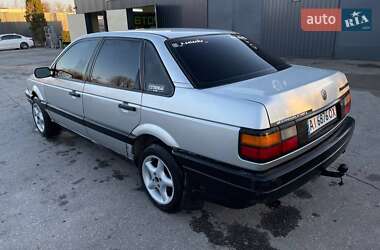 Седан Volkswagen Passat 1990 в 