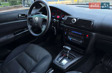 Седан Volkswagen Passat 2000 в 