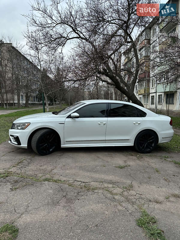 Седан Volkswagen Passat 2016 в Кривому Розі