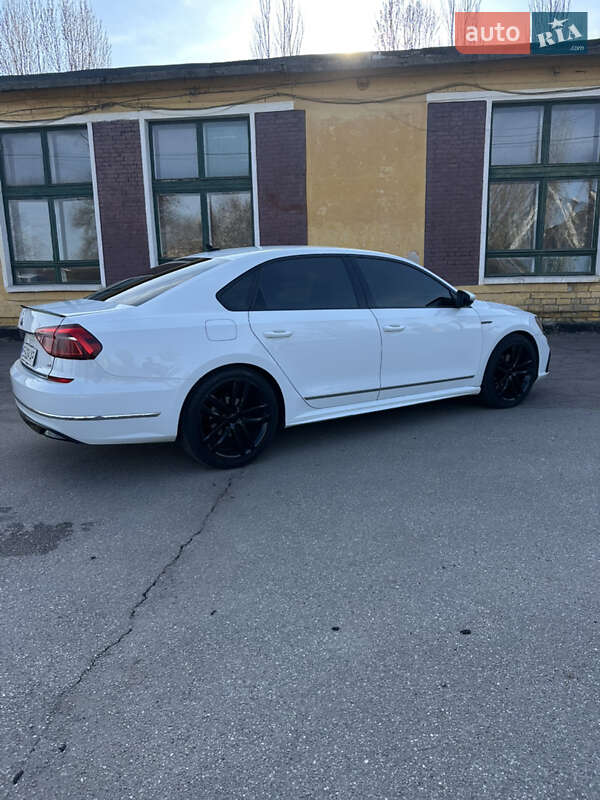 Седан Volkswagen Passat 2016 в Кривому Розі