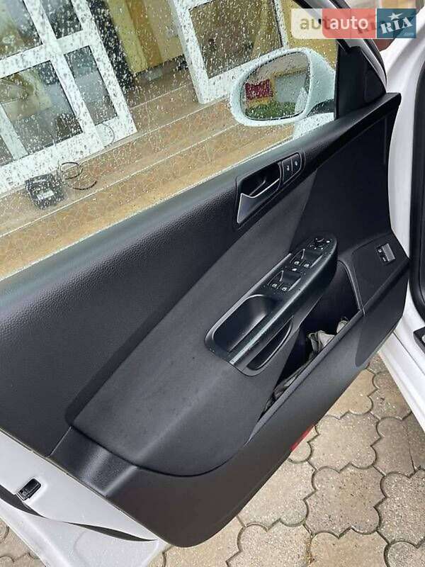 Универсал Volkswagen Passat 2010 в Одессе