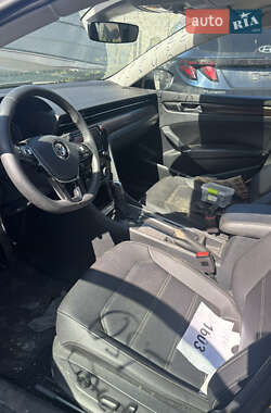 Седан Volkswagen Passat 2022 в 
