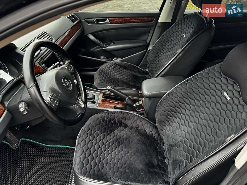 Седан Volkswagen Passat 2012 в Киеве