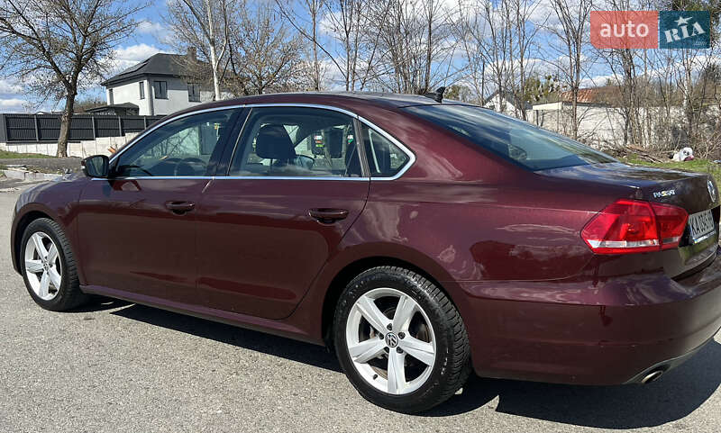 Седан Volkswagen Passat 2012 в Києві