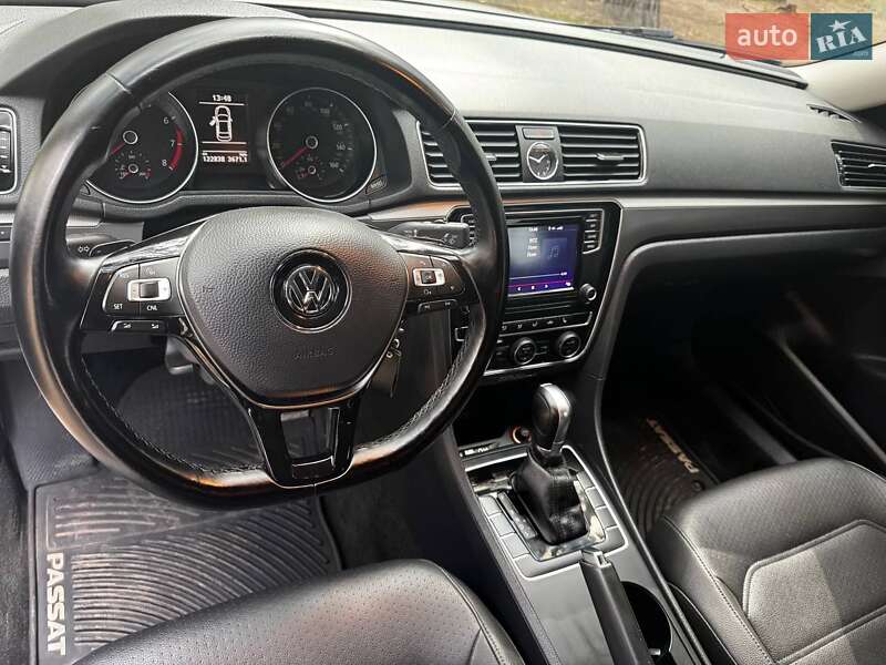 Седан Volkswagen Passat 2017 в Сумах