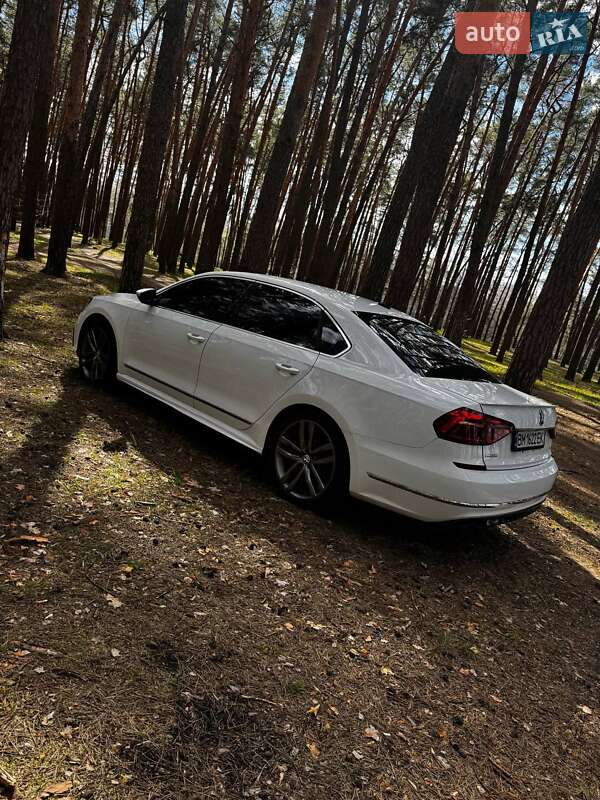 Седан Volkswagen Passat 2017 в Сумах