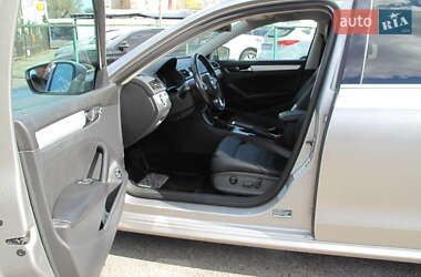 Седан Volkswagen Passat 2012 в 