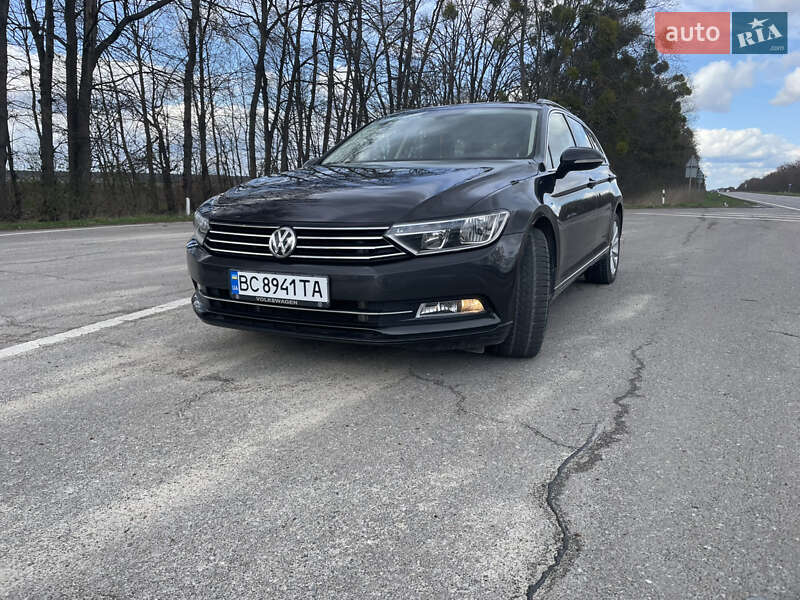 Універсал Volkswagen Passat 2018 в Львові