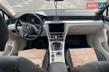 Универсал Volkswagen Passat 2018 в Бродах