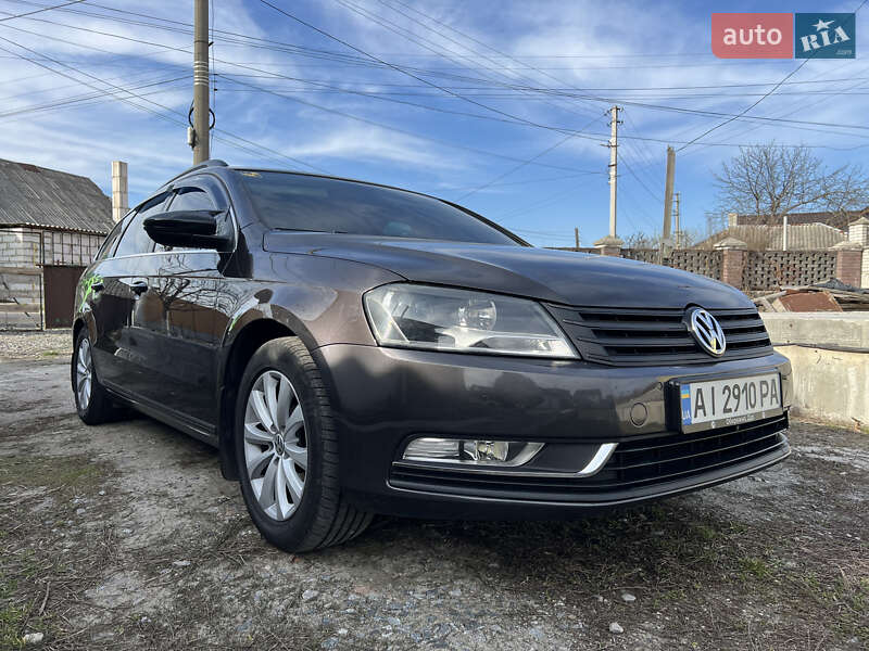 Универсал Volkswagen Passat 2011 в 