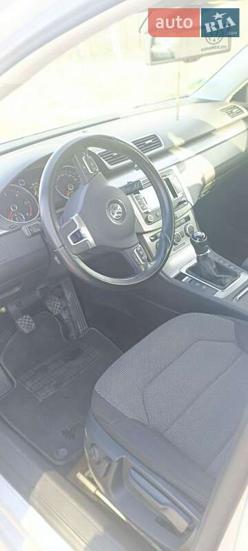 Универсал Volkswagen Passat 2013 в Львове фото 13 Универсал Volkswagen Passat 2013 в Львове