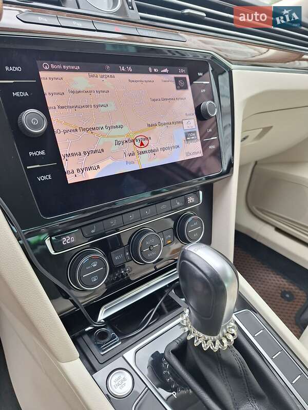 Седан Volkswagen Passat 2017 в Киеве