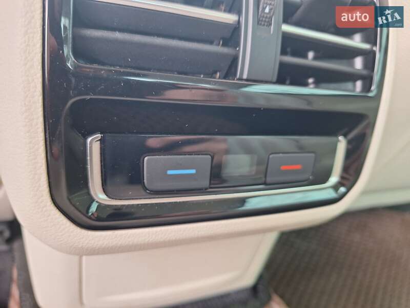 Седан Volkswagen Passat 2017 в Киеве