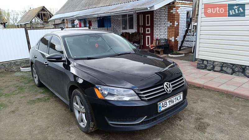 Седан Volkswagen Passat 2012 в Тростянці
