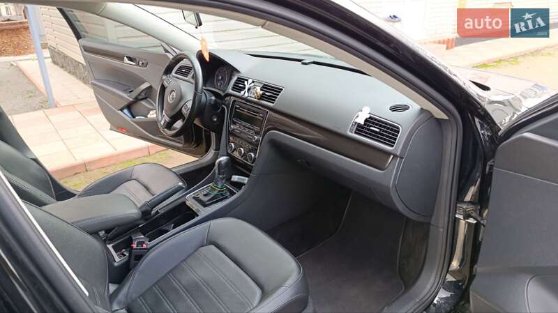 Седан Volkswagen Passat 2012 в Тростянці