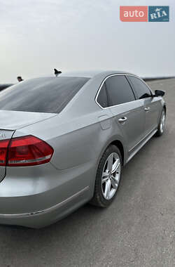 Седан Volkswagen Passat 2012 в 