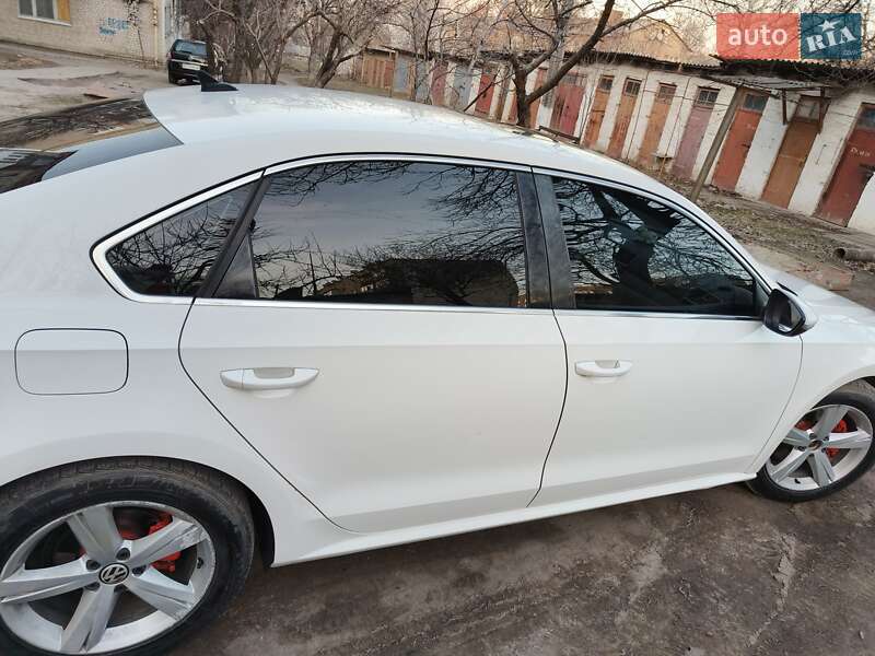 Седан Volkswagen Passat 2012 в Виннице