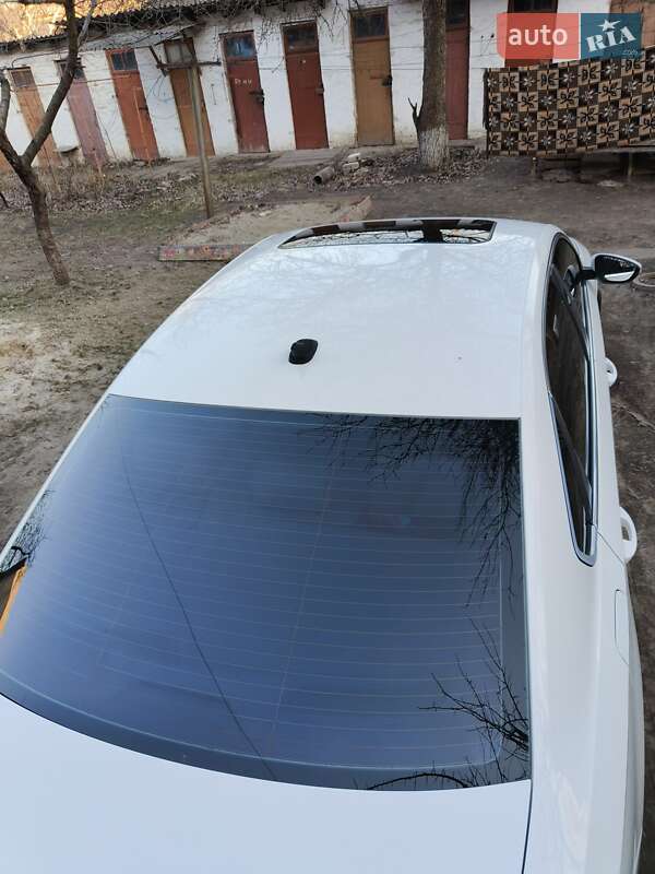 Седан Volkswagen Passat 2012 в Виннице