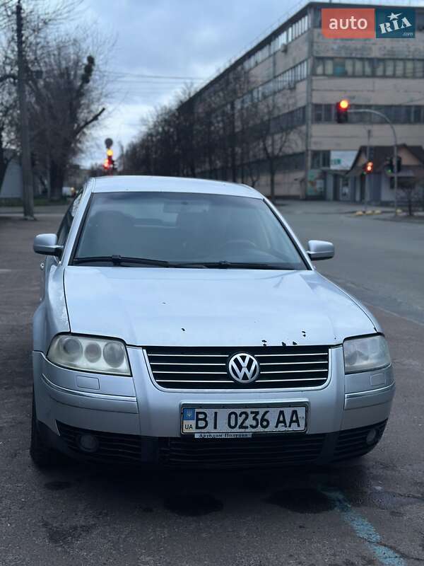 Седан Volkswagen Passat 2004 в Киеве