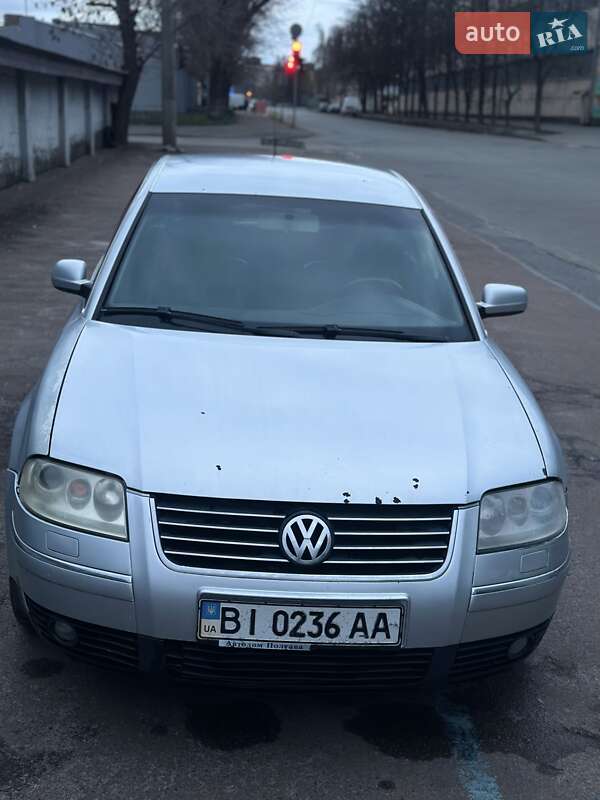 Седан Volkswagen Passat 2004 в Киеве