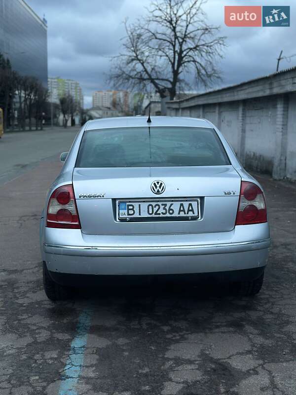Седан Volkswagen Passat 2004 в Киеве