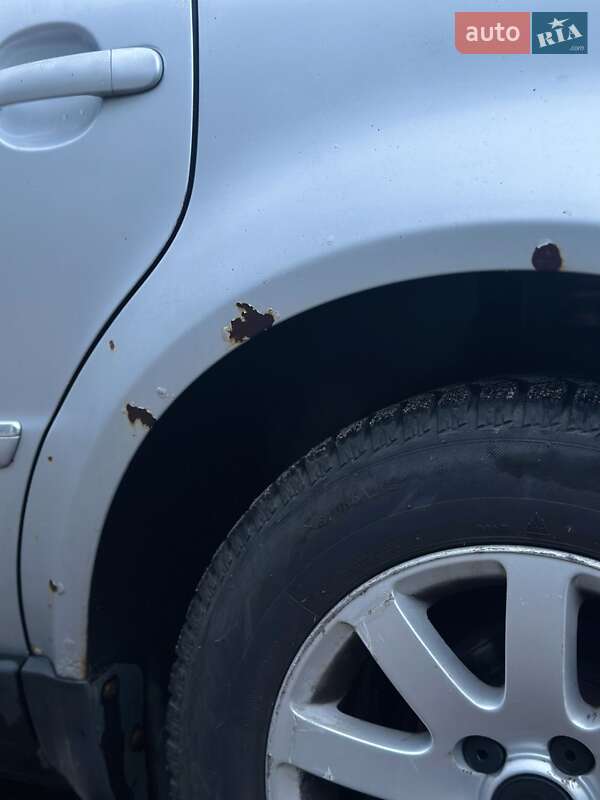 Седан Volkswagen Passat 2004 в Киеве