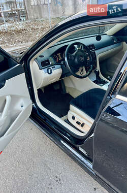 Седан Volkswagen Passat 2012 в 