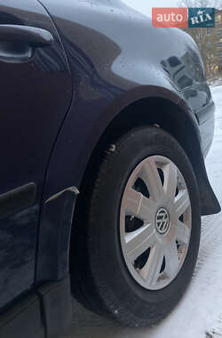 Седан Volkswagen Passat 2003 в Рівному