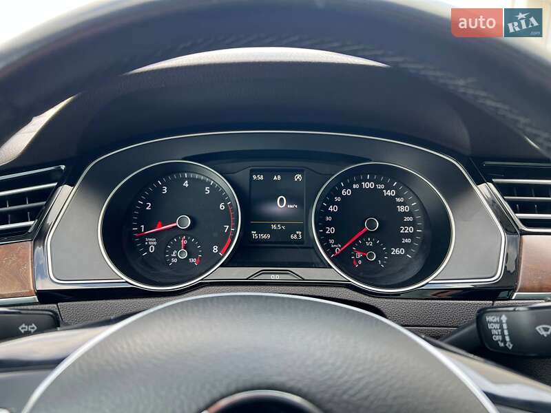 Седан Volkswagen Passat 2015 в Киеве