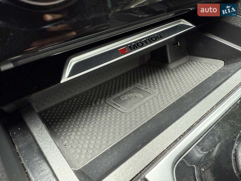 Седан Volkswagen Passat 2015 в Киеве