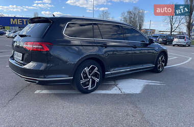 Универсал Volkswagen Passat 2017 в 