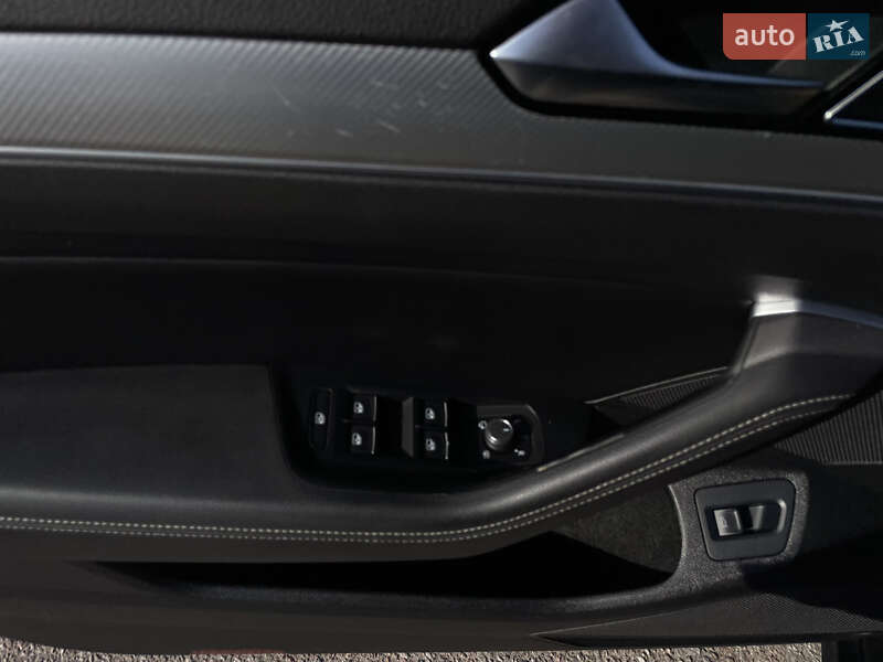 Универсал Volkswagen Passat 2017 в Житомире