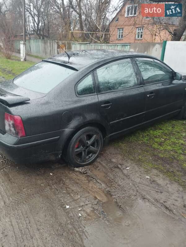 Седан Volkswagen Passat 1997 в Петрівці-Роменській