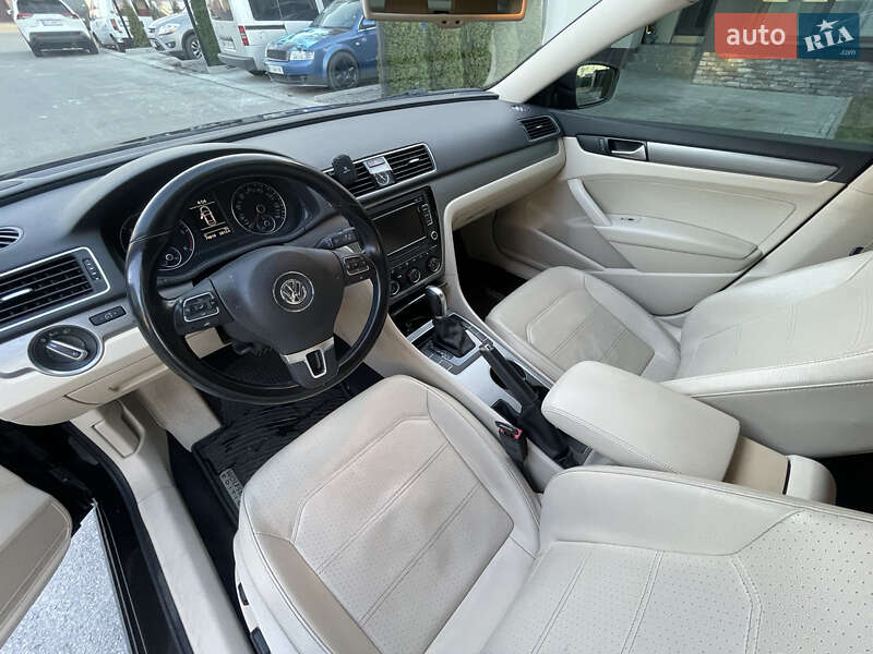 Седан Volkswagen Passat 2014 в Києві