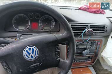 Универсал Volkswagen Passat 2001 в 