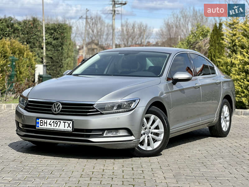 Седан Volkswagen Passat 2016 в 