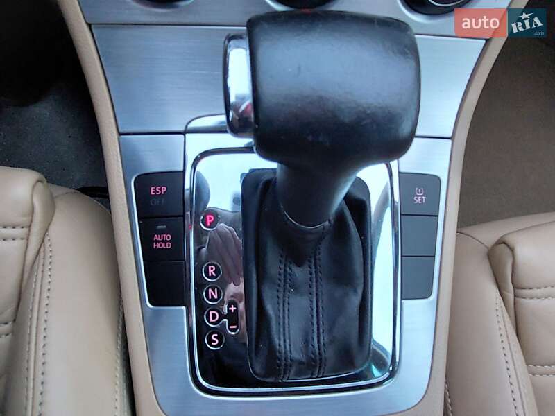 Універсал Volkswagen Passat 2006 в Одесі