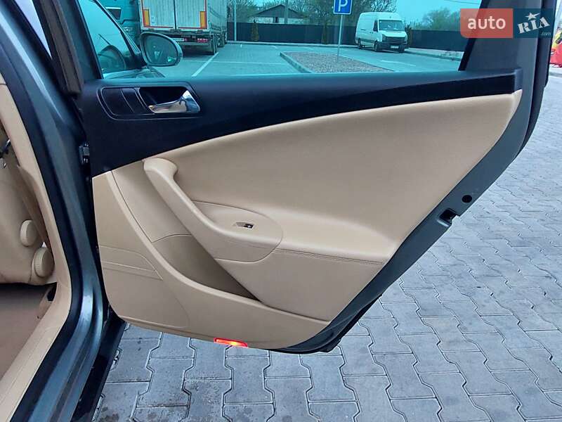 Універсал Volkswagen Passat 2006 в Одесі