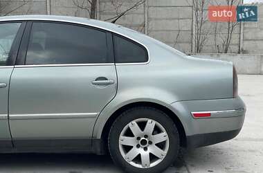 Седан Volkswagen Passat 2004 в 